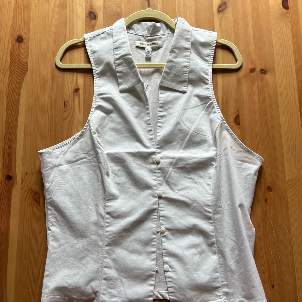 NWT Urban Outfitters White Sleeveless Button Down Top XL | Party Girl Blouse